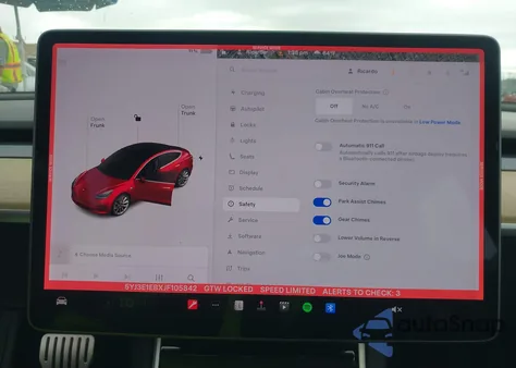 2018 Tesla Model 3 Long Range/Performance z USA, uszkodzony, nr VIN 5YJ3E1EBXJF105842